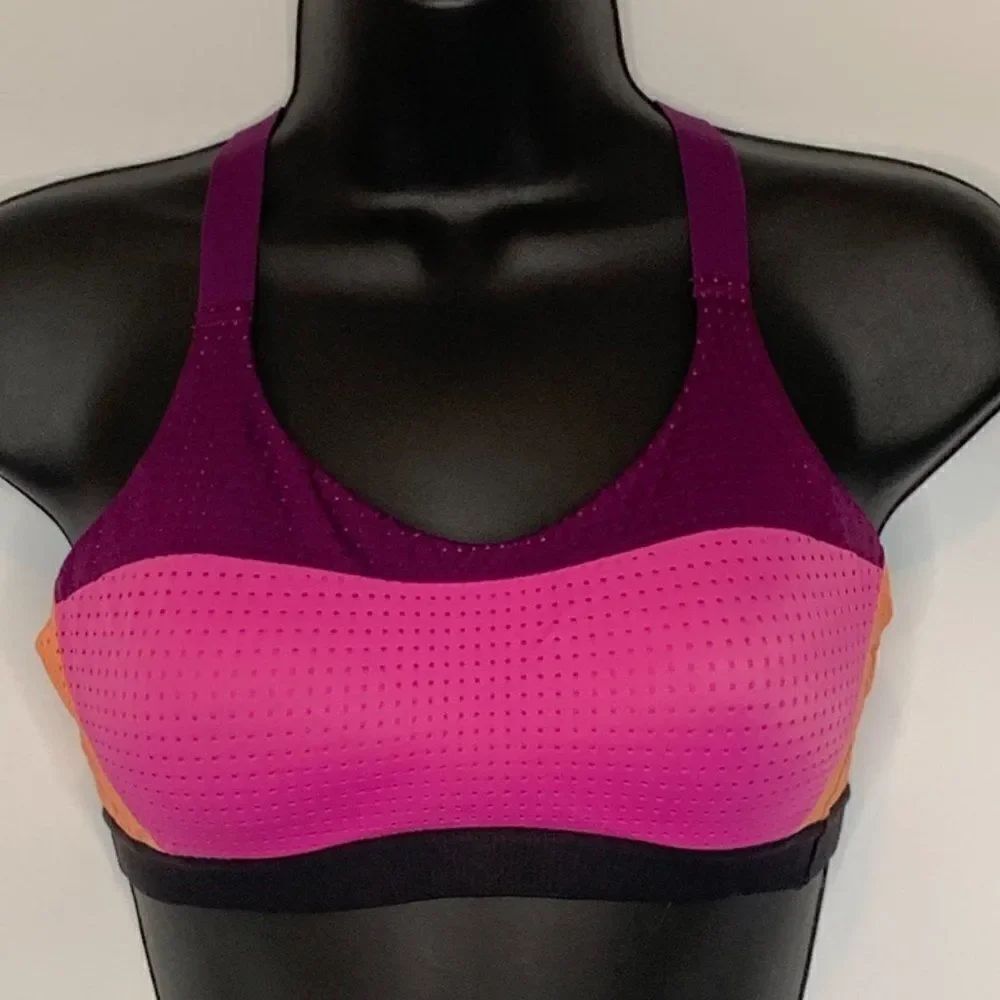 Victoria Sport Lightweight Sport Bra